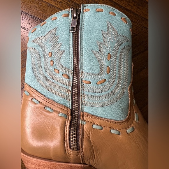 Lucchese Women’s Size 8 Short Western Boots Tan & Turquoise Leather NWT - Picture 7 of 10